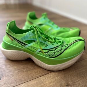 Saucony Endorphin Elite running shoes size 8 color is slime